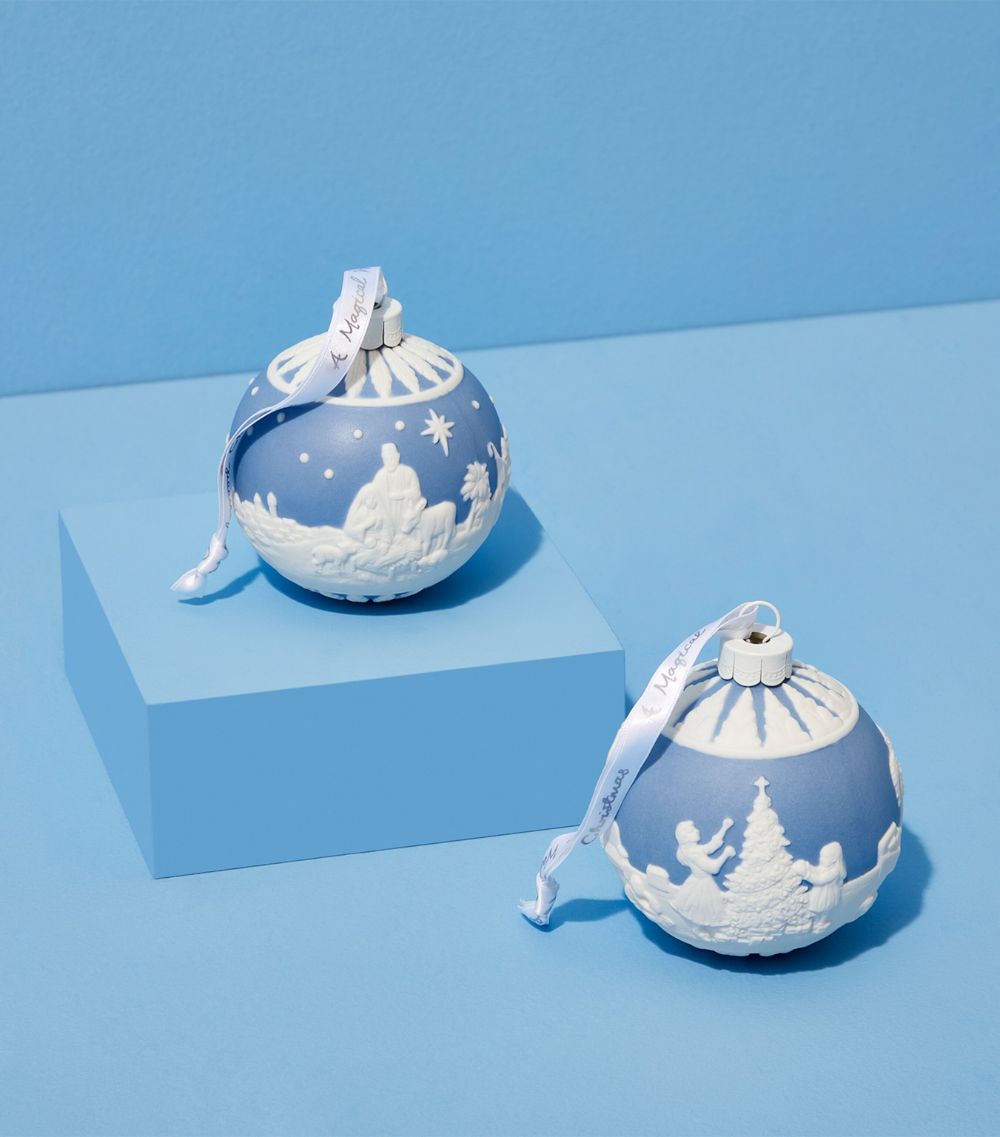 Wedgwood Wedgwood Dressing The Tree Bauble