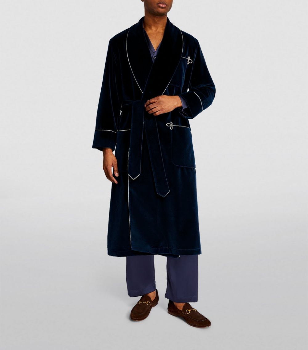  Daniel Hanson Velvet-Silk Robe