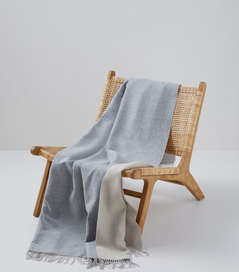 Brunello Cucinelli Brunello Cucinelli Cashmere Reversible Throw (150cm x 200cm)