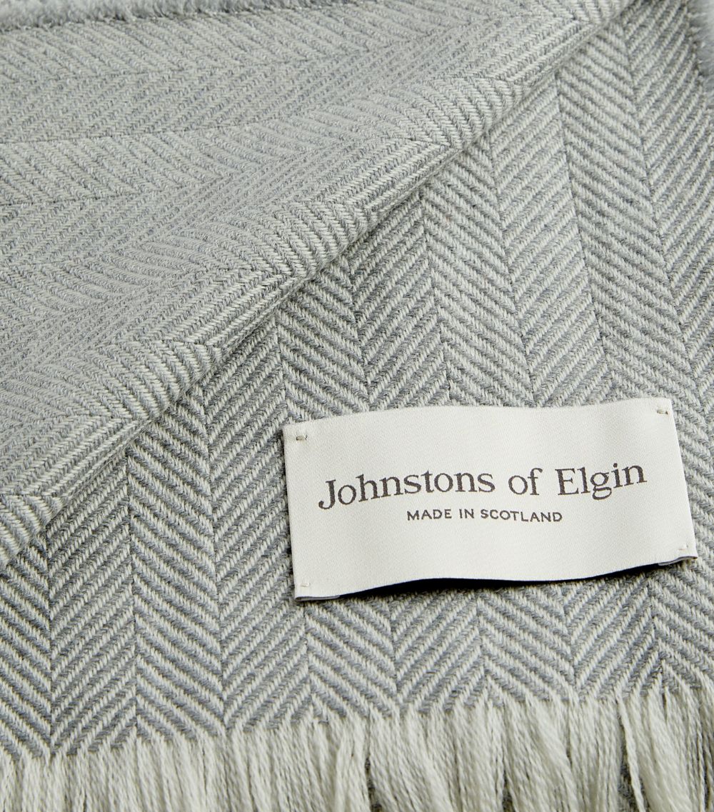 Johnstons Of Elgin Johnstons Of Elgin Merino Wool Herringbone Throw (190Cm X 140Cm)