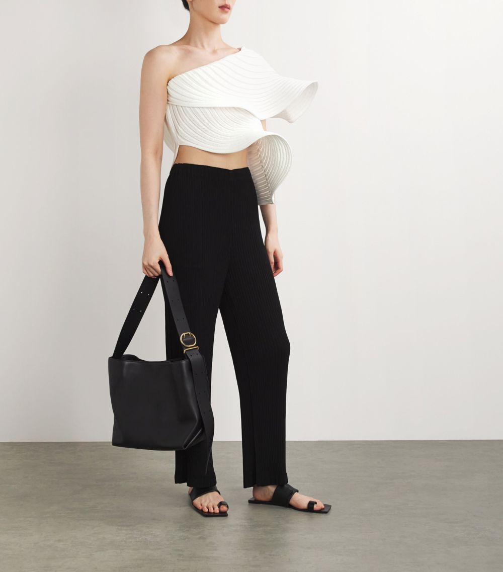 Issey Miyake Issey Miyake One-Shoulder Infinite Top