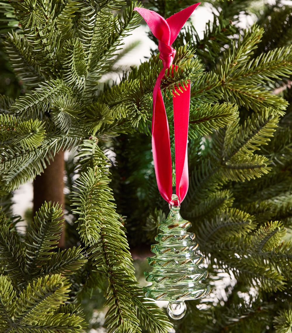 Artifactually Artifactually Frilly Christmas Tree Decoration