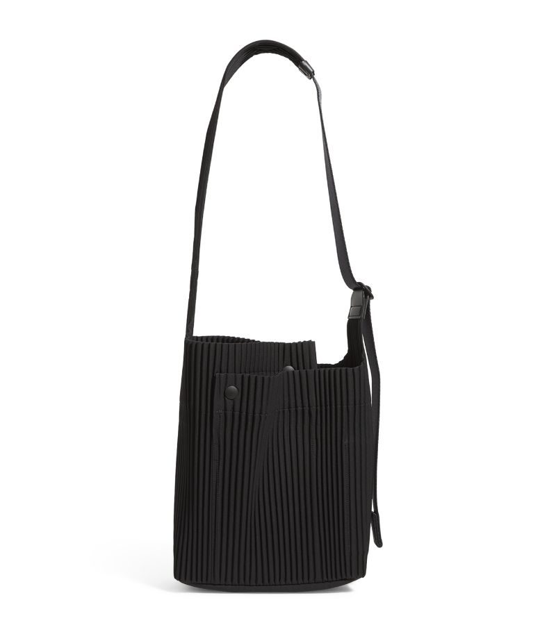 Homme Plissé Issey Miyake Homme Plissé Issey Miyake Pleated Utility Shoulder Bag