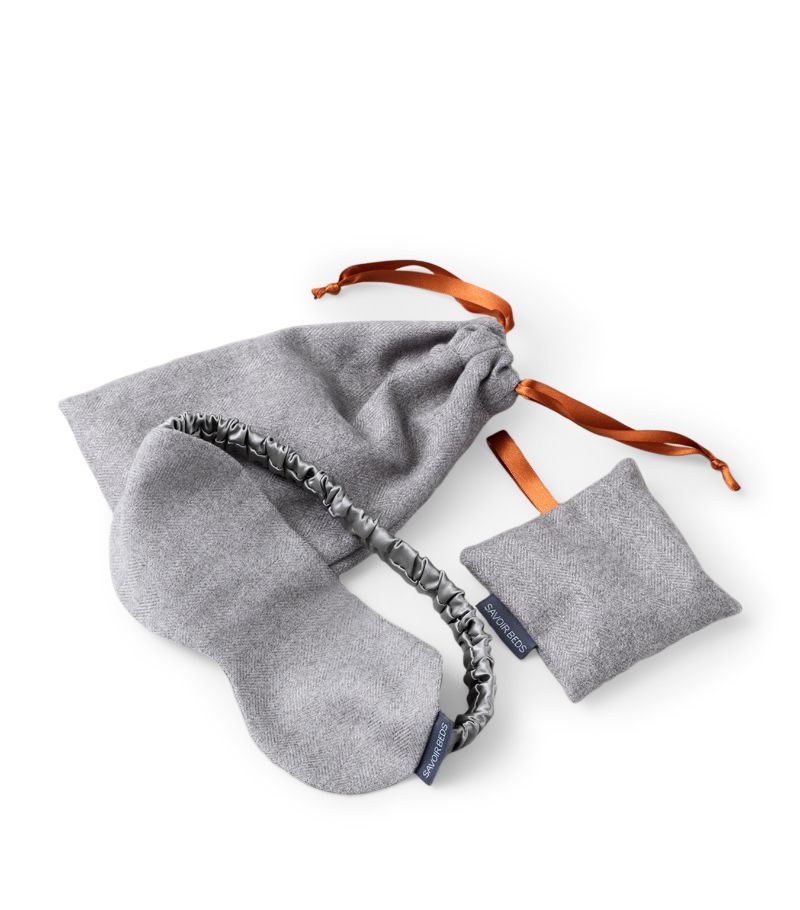  Savoir Wool-Silk Sleep Mask And Lavender Bag