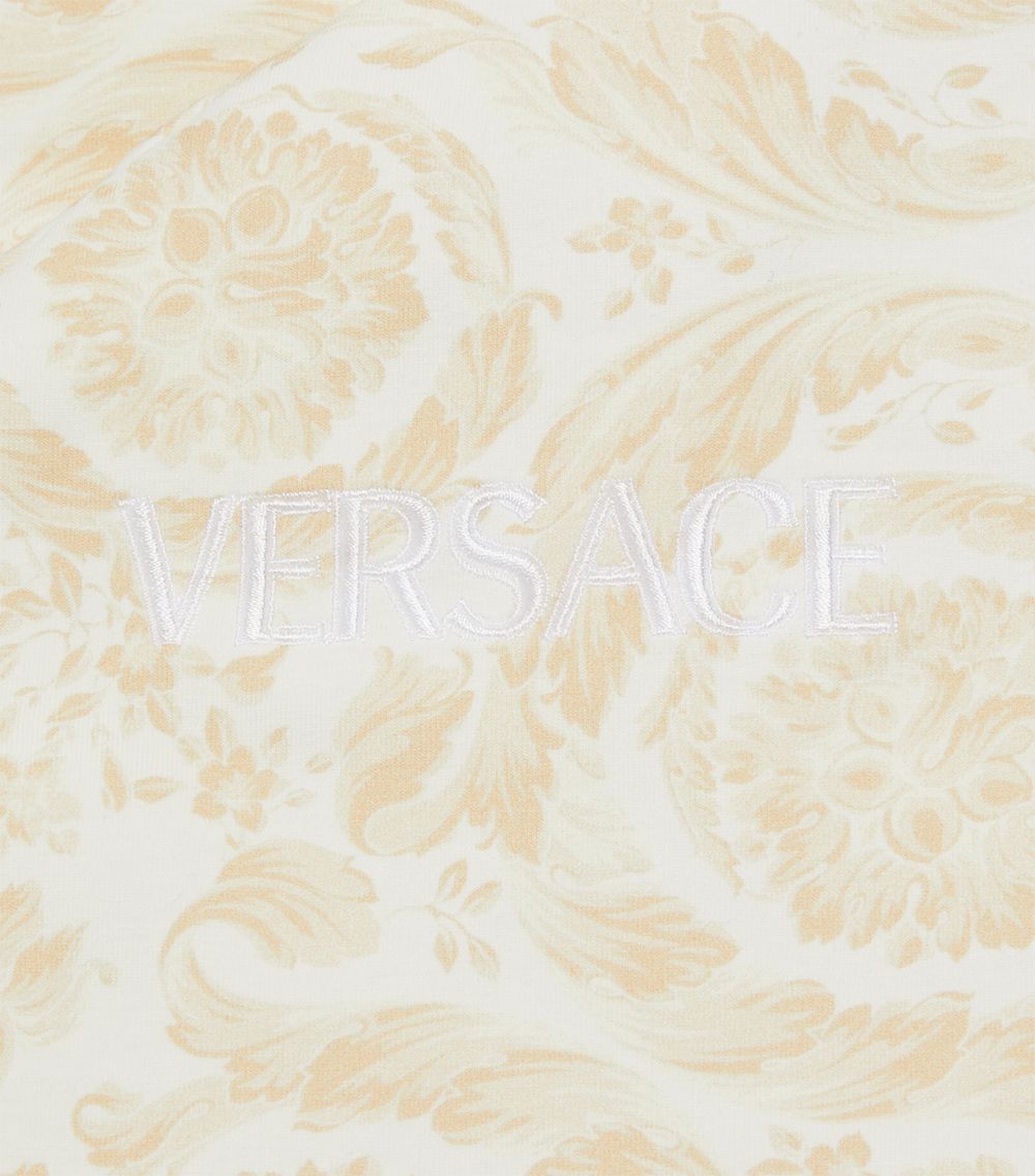 Young Versace Versace Kids Barocco Print Sleeping Nest