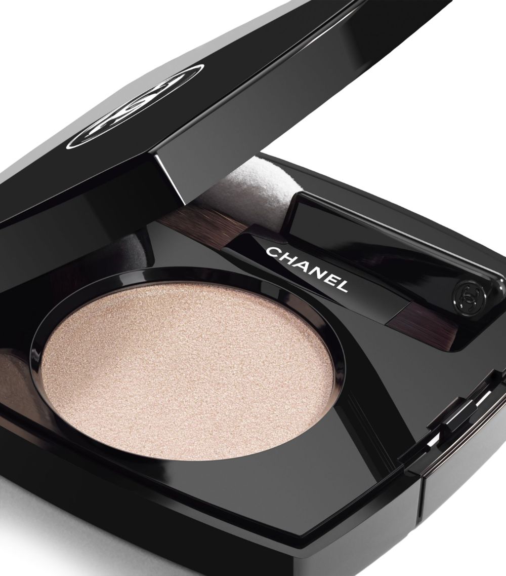 Chanel Chanel Ombre Essentielle Multi-Use Longwearing Eyeshadow