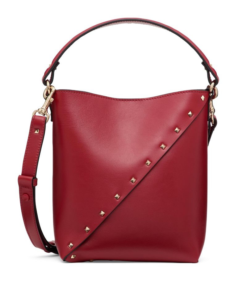 VALENTINO GARAVANI Valentino Garavani Small Leather Rockstud Wispy Bucket Bag