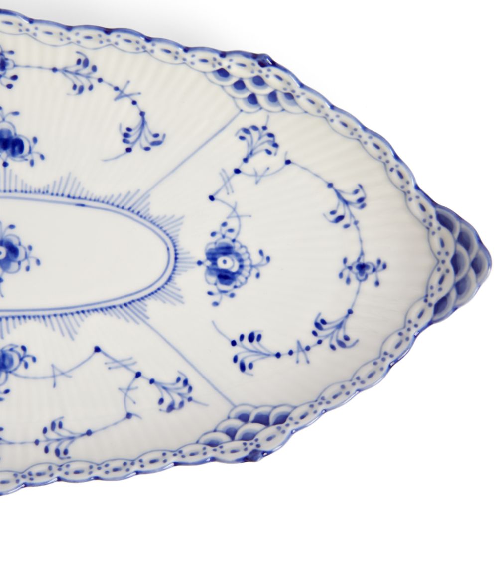 Royal Copenhagen Royal Copenhagen Blue Fluted Half Lace Oval Dish (24.5Cm)