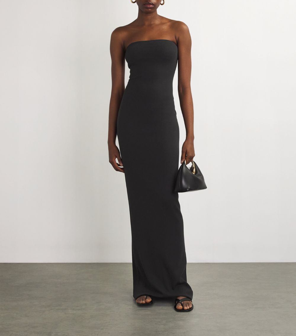  Éterne Strapless Ribbed Maxi Dress