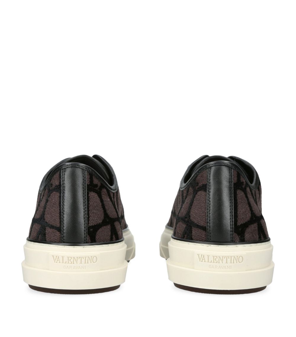 VALENTINO GARAVANI Valentino Garavani Vlogo Low-Top Sneakers