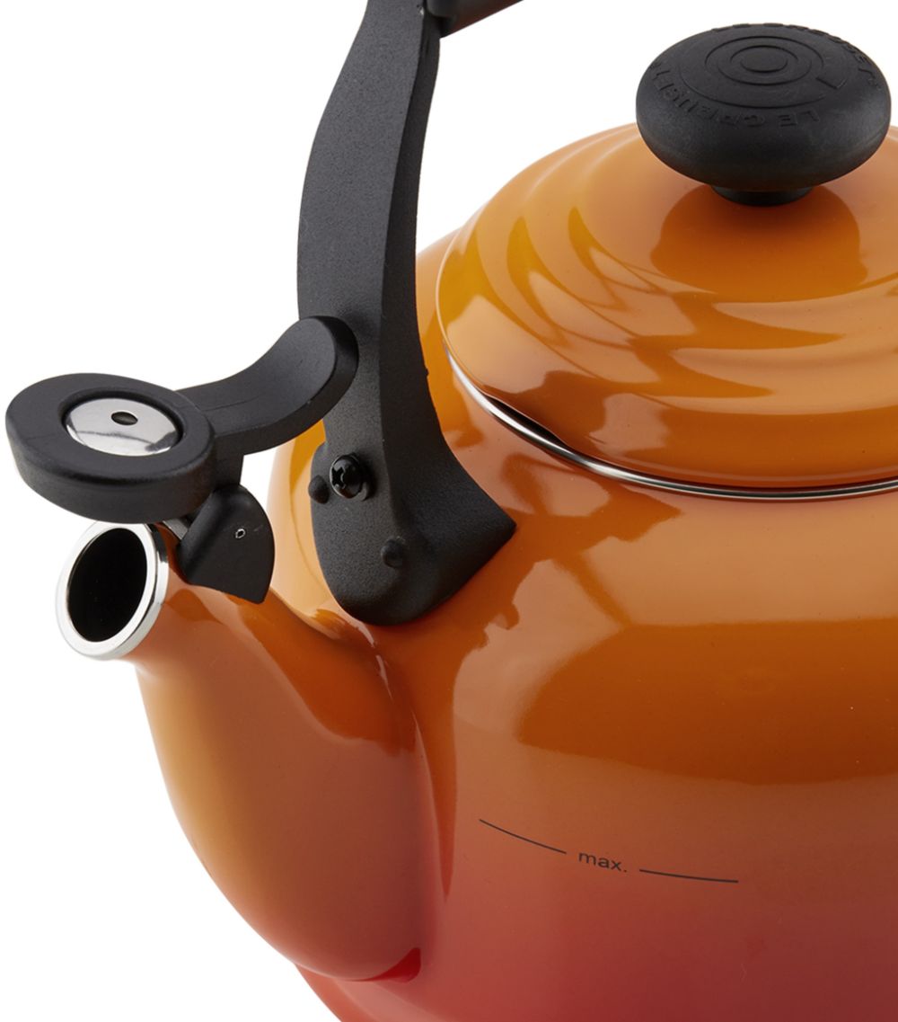 Le Creuset Le Creuset Enamel Traditional Kettle