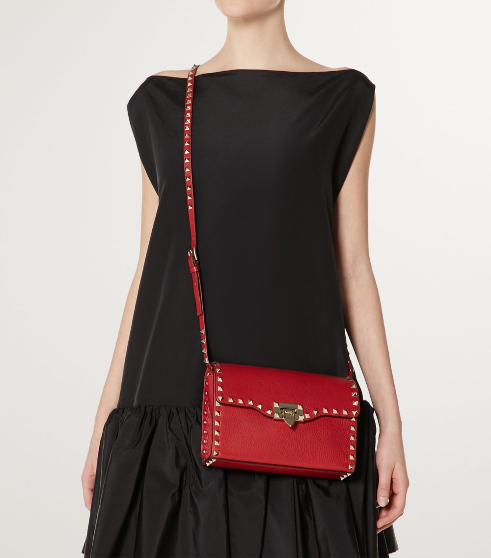 VALENTINO GARAVANI Valentino Garavani Calf Leather Rockstud Alcove Shoulder Bag