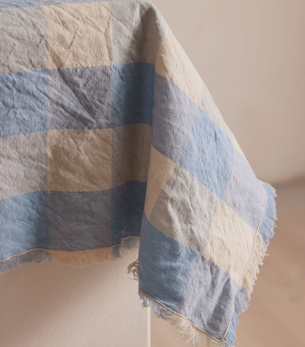 Soho Home Soho Home Linen-Cotton Arvon Gingham Tablecloth (250Cm X 270Cm)