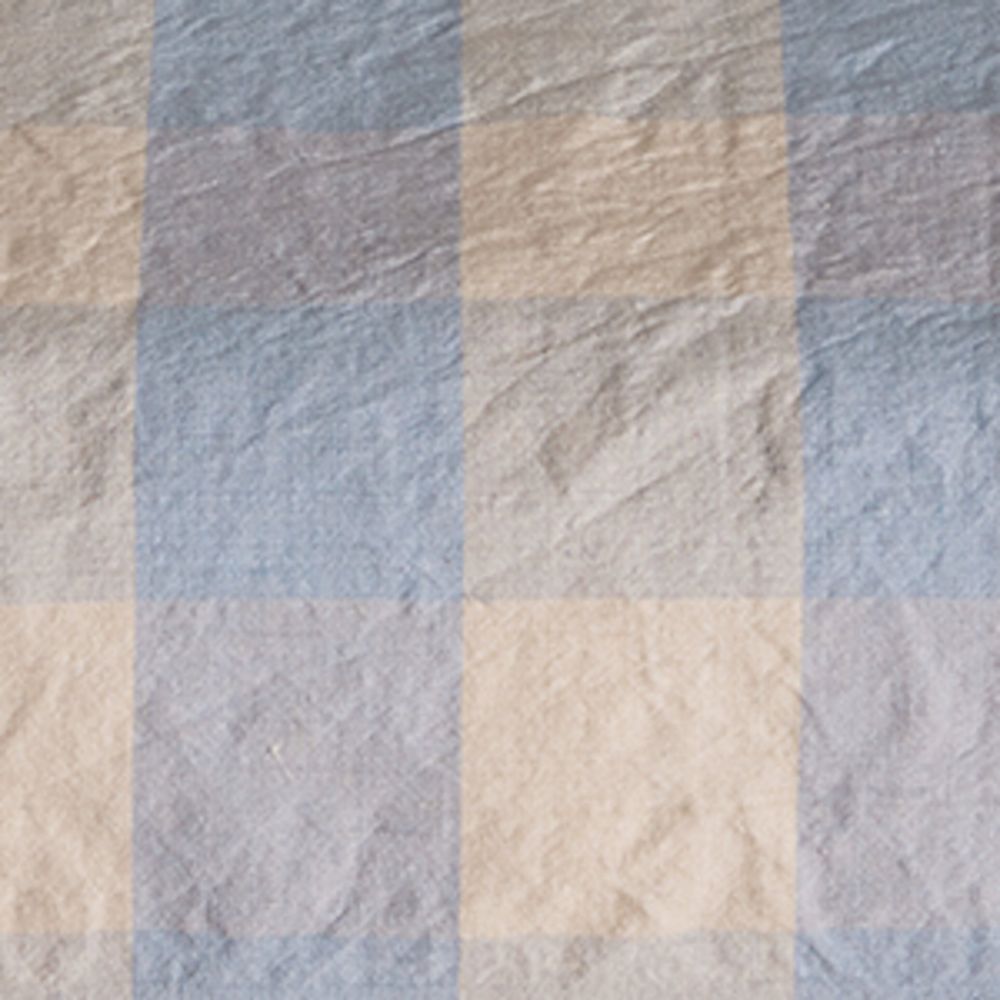 Soho Home Soho Home Linen-Cotton Arvon Gingham Tablecloth (250Cm X 270Cm)