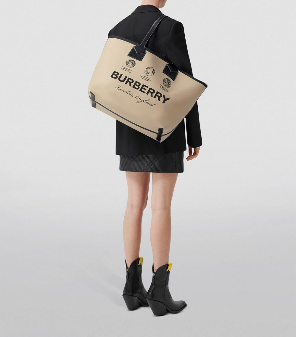 Burberry Burberry Large Label Print London Tote Bag