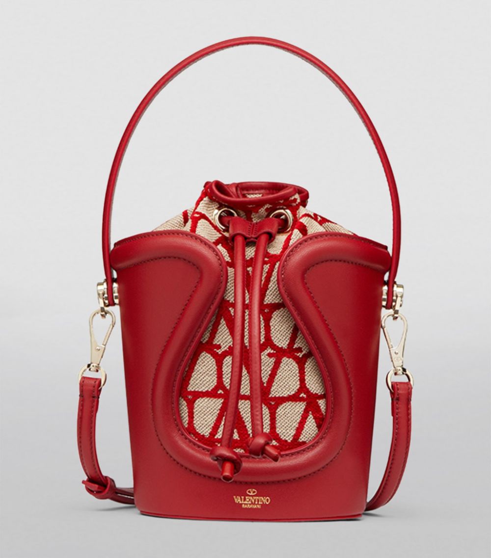 VALENTINO GARAVANI Valentino Garavani Leather Le Cinquième Bucket Bag