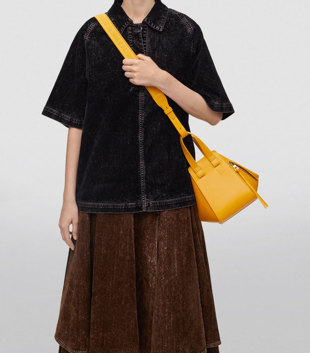 Loewe Loewe Compact Leather Hammock Bag