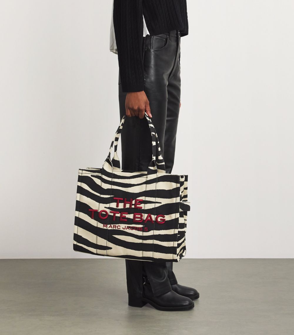 Marc Jacobs Marc Jacobs Large The Marc Jacobs The Zebra Tote Bag