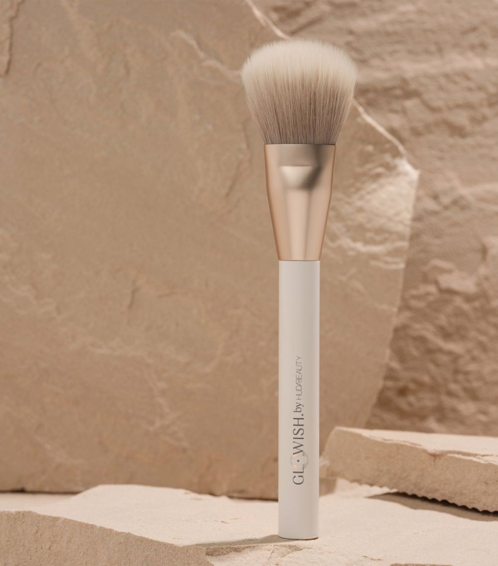 Huda Beauty Huda Beauty GloWish All-Over Bronzer Brush