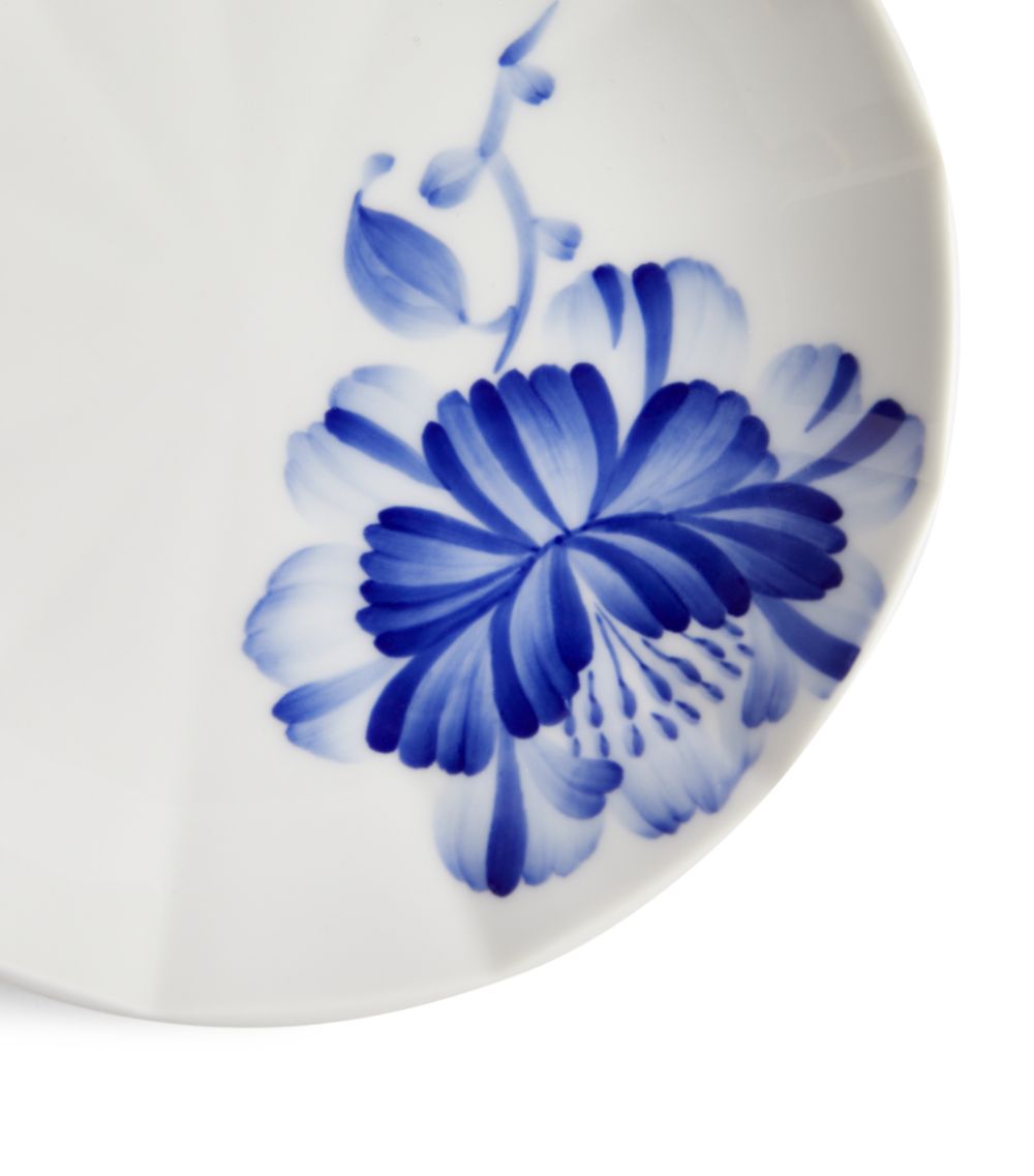 Royal Copenhagen Royal Copenhagen Camellia Plate (15Cm)