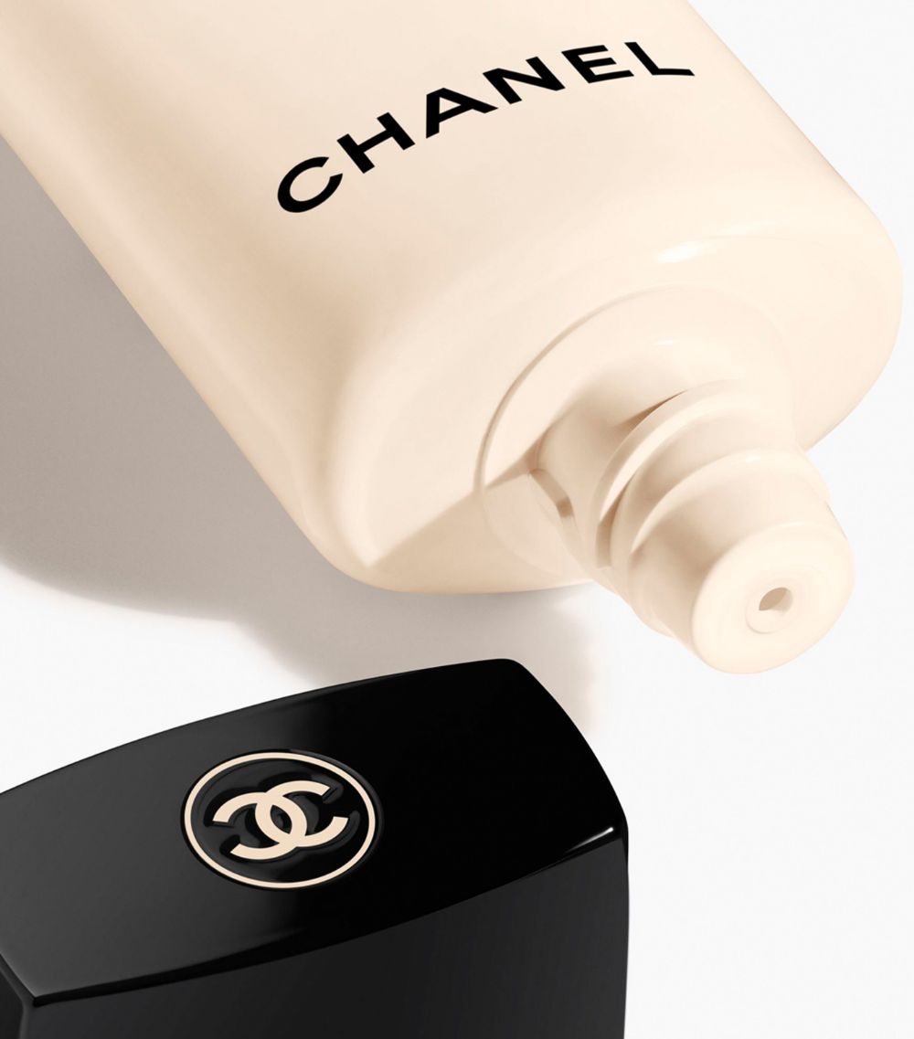 Chanel CHANEL (LES BEIGES) Healthy Winter Glow Primer