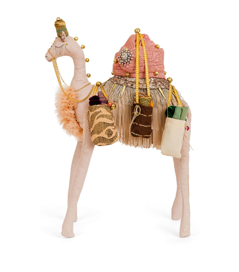 Alice Mary Lynch Alice Mary Lynch Gilty Pleasures Camel Ornament (35Cm)