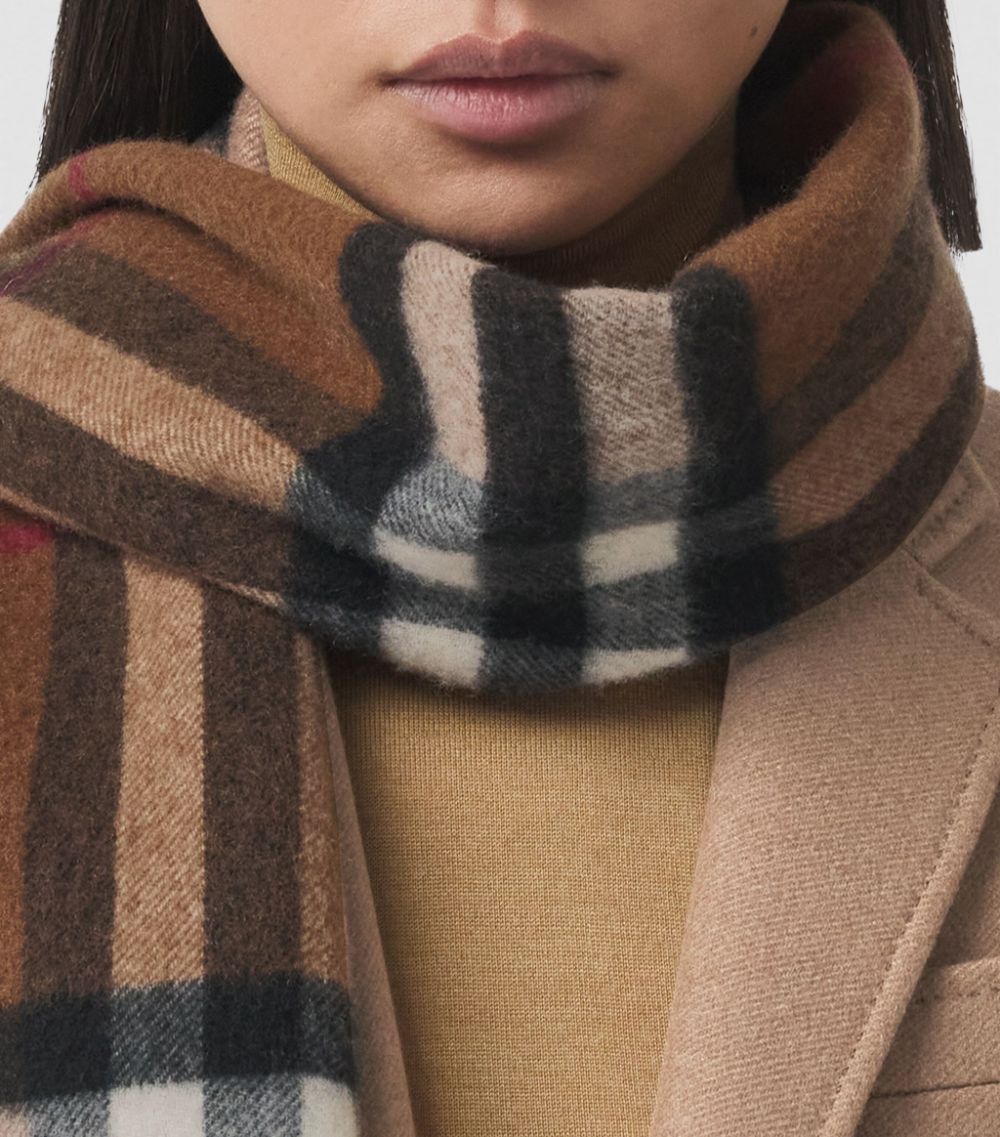 Burberry Burberry Cashmere Check and TB Monogram Scarf