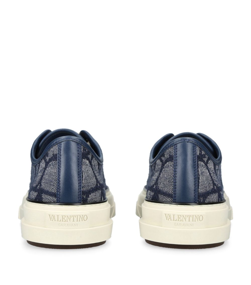 VALENTINO GARAVANI Valentino Garavani Denim Toile Iconograph Sneakers