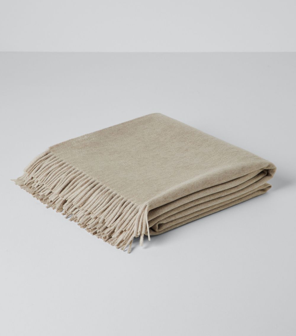 Brunello Cucinelli Brunello Cucinelli Cashmere Fringed Throw (150cm x 200cm)