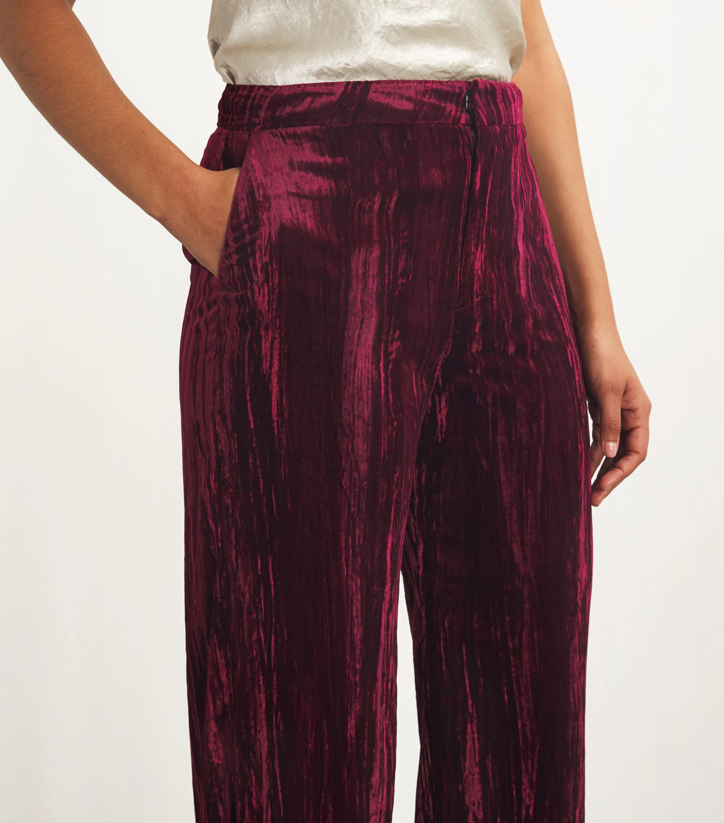 L'Agence L'Agence Velvet Livvy Straight Trousers