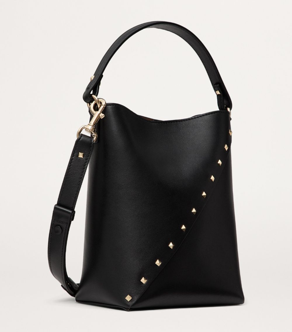 VALENTINO GARAVANI Valentino Garavani Small Leather Rockstud Wispy Bucket Bag