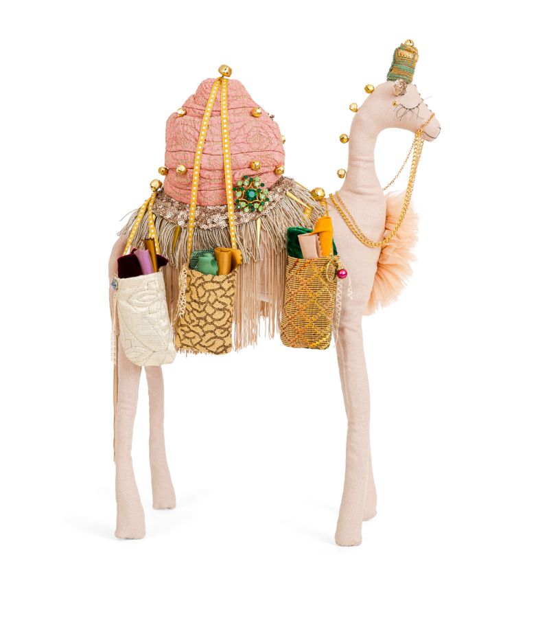 Alice Mary Lynch Alice Mary Lynch Gilty Pleasures Camel Ornament (35Cm)