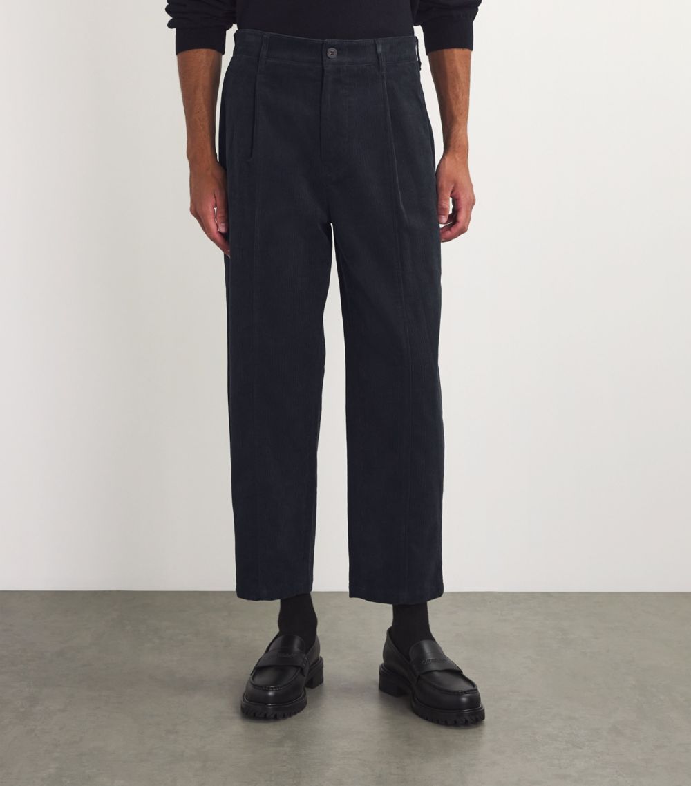 Le 17 Septembre Le 17 Septembre Corduroy Pleated Trousers