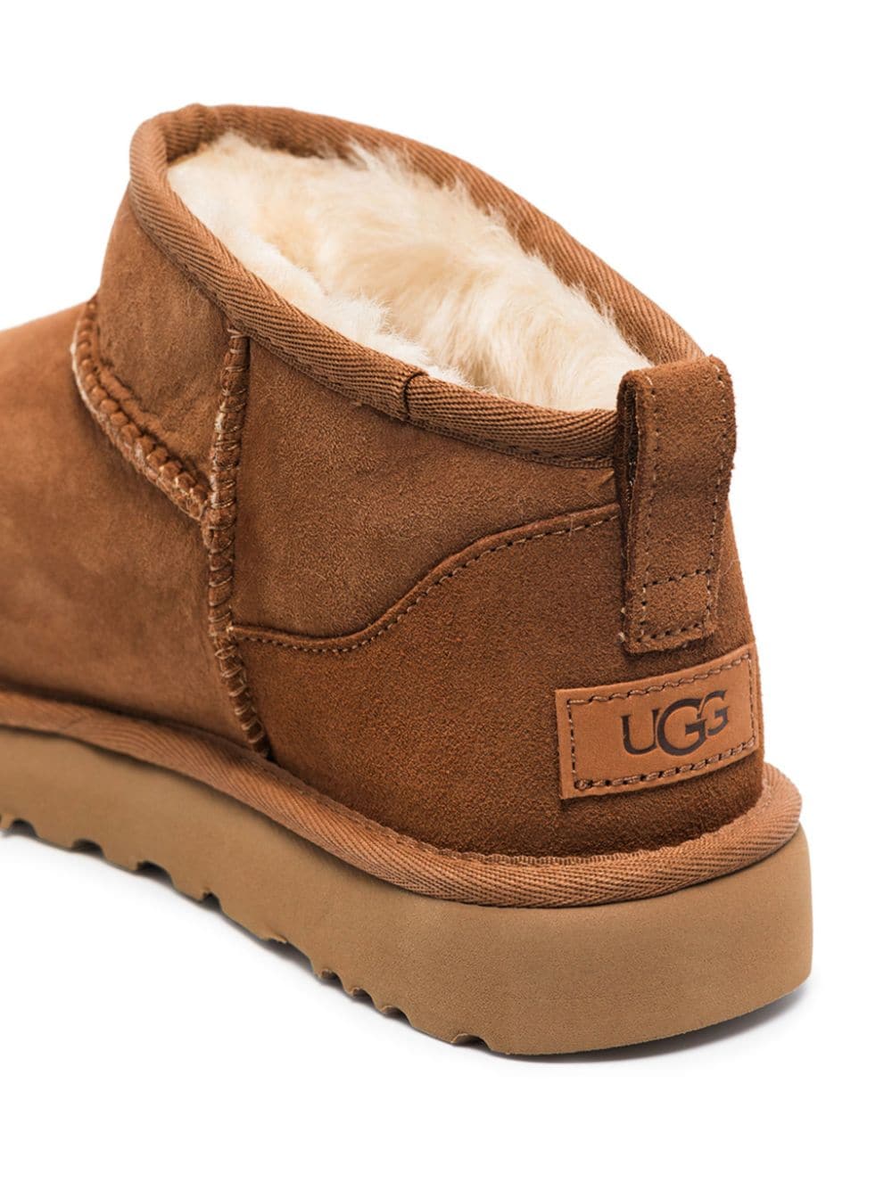  UGG AUSTRALIA- Classic Ultra Mini Boots