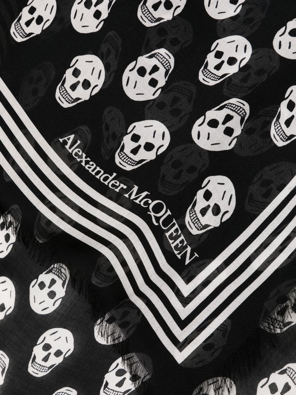 Alexander McQueen ALEXANDER MCQUEEN- Scarf With Skulls