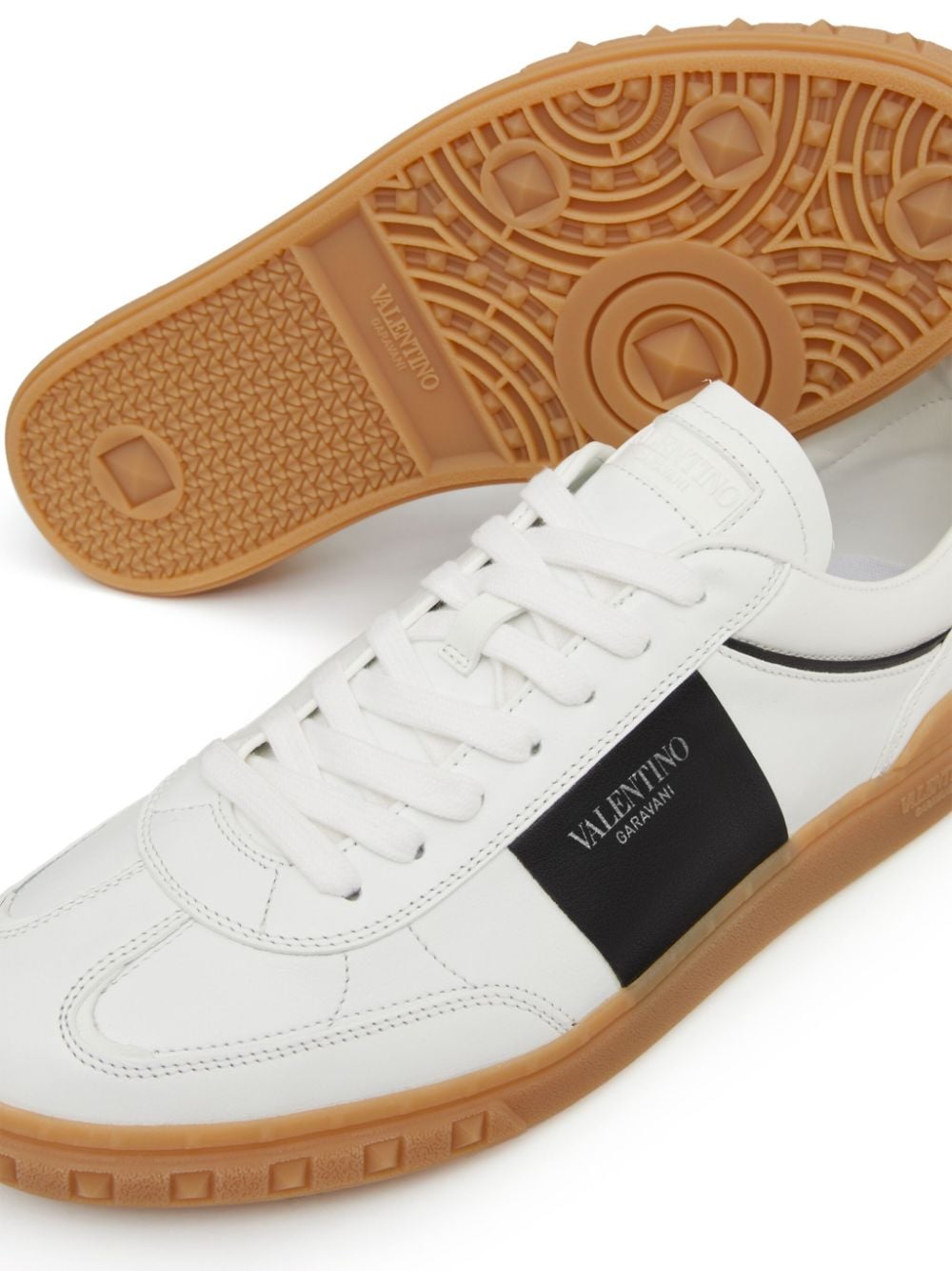 VALENTINO GARAVANI VALENTINO GARAVANI- Upvillage Leather Sneakers