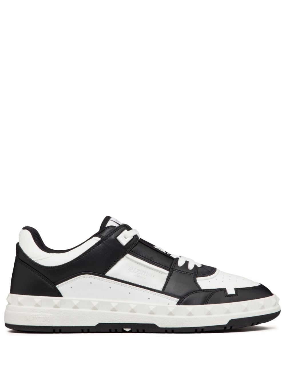 VALENTINO GARAVANI VALENTINO GARAVANI- Freedots Leather Sneakers