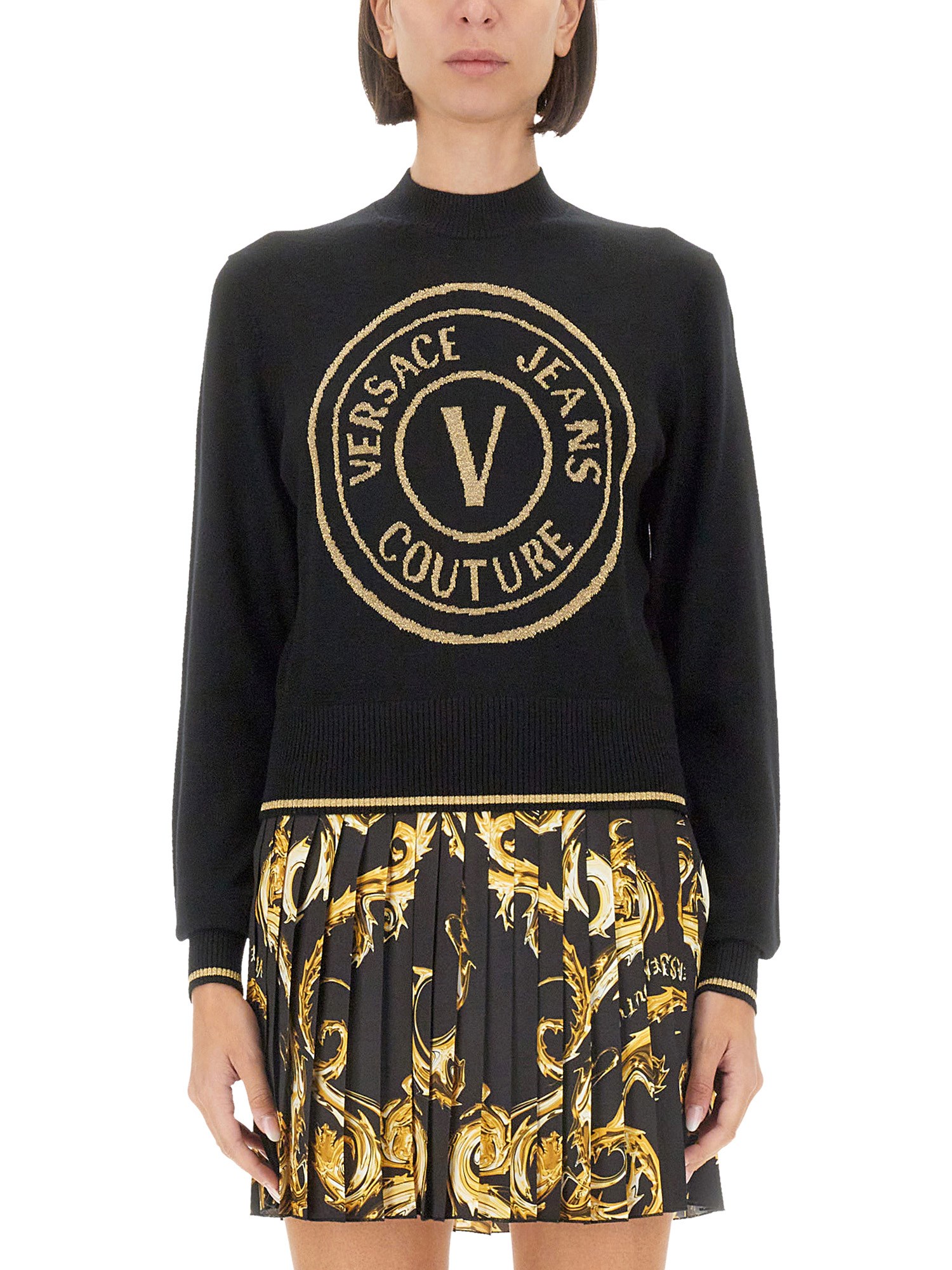 Versace Jeans Couture versace jeans couture "v-emblem" jersey