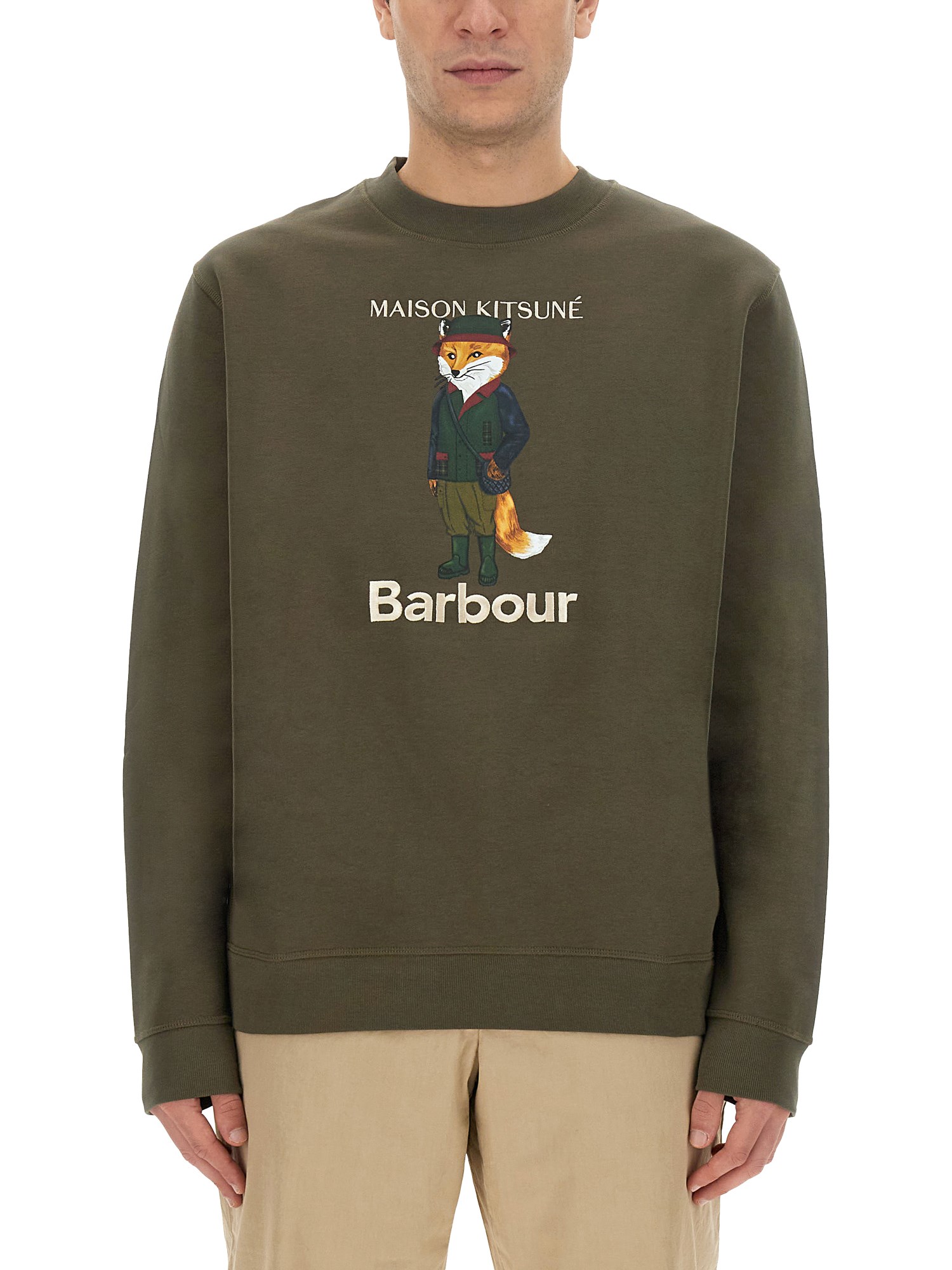 maison kitsuné x barbour maison kitsuné x barbour beaufort fox print sweatshirt