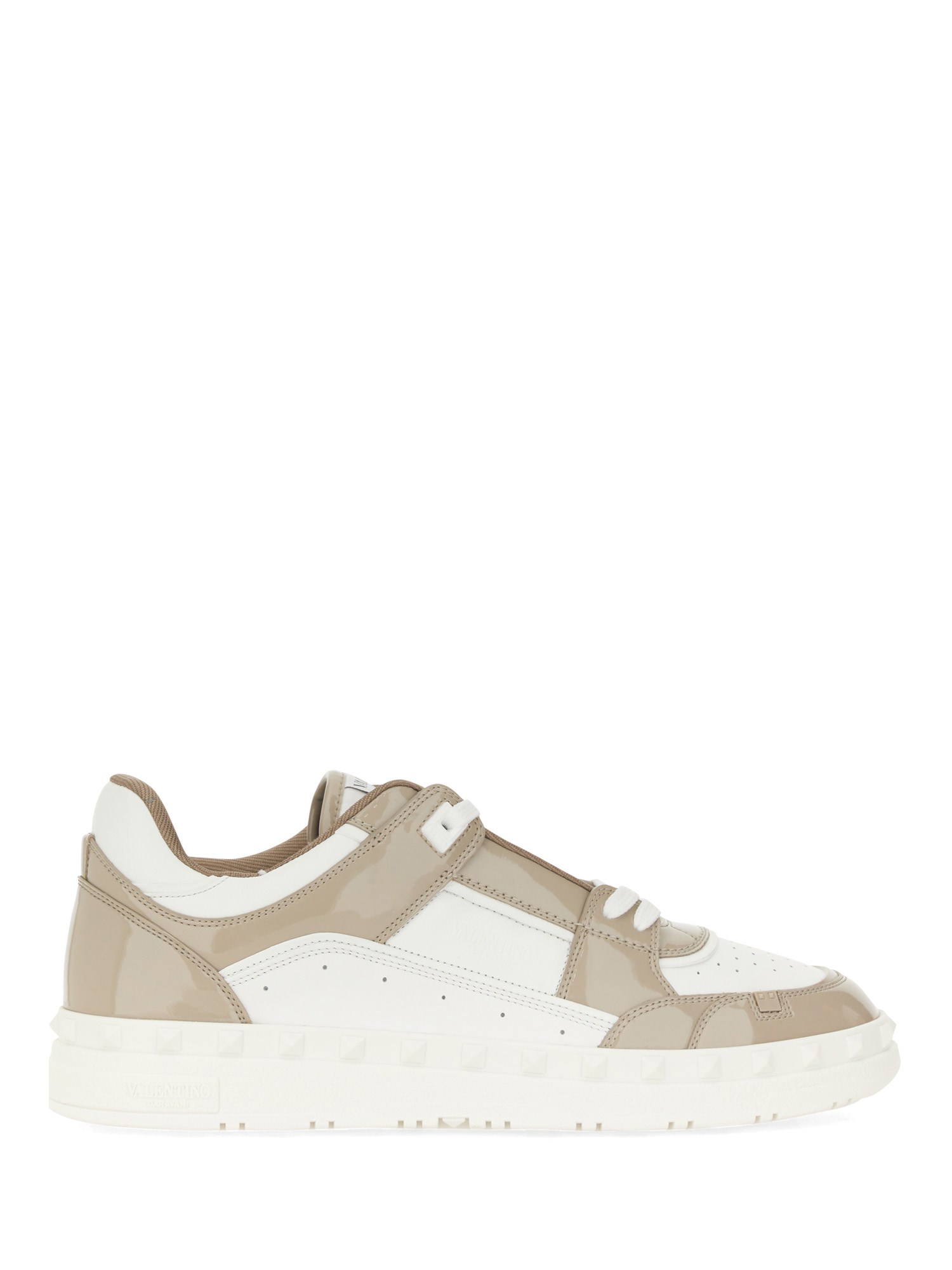 VALENTINO GARAVANI valentino garavani low top sneaker "freedots"