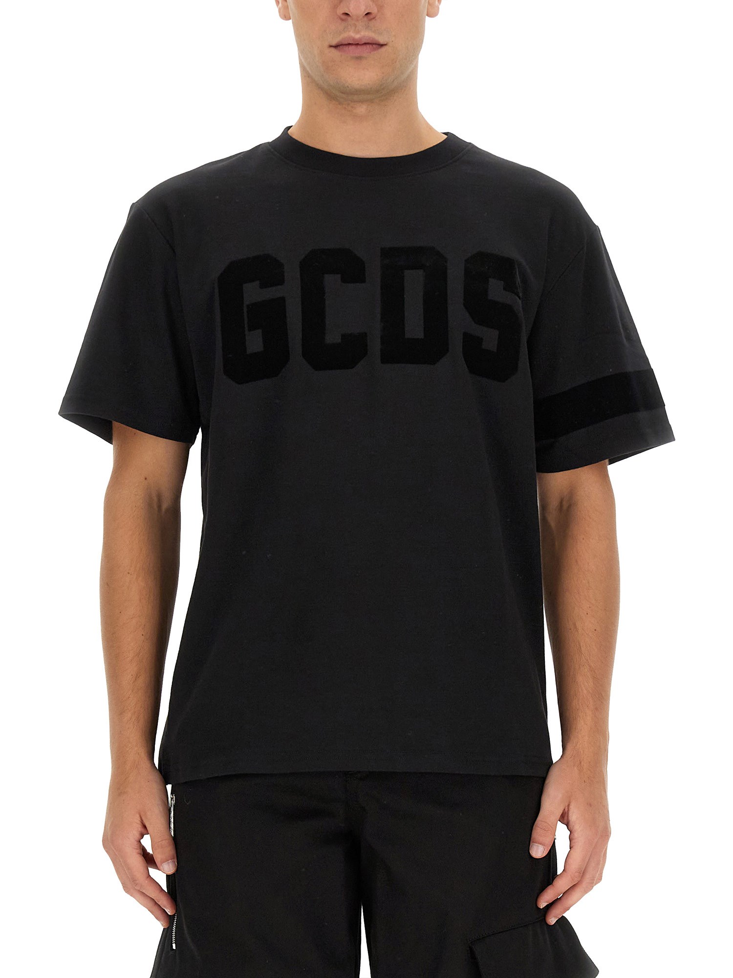GCDS gcds t-shirt with logo