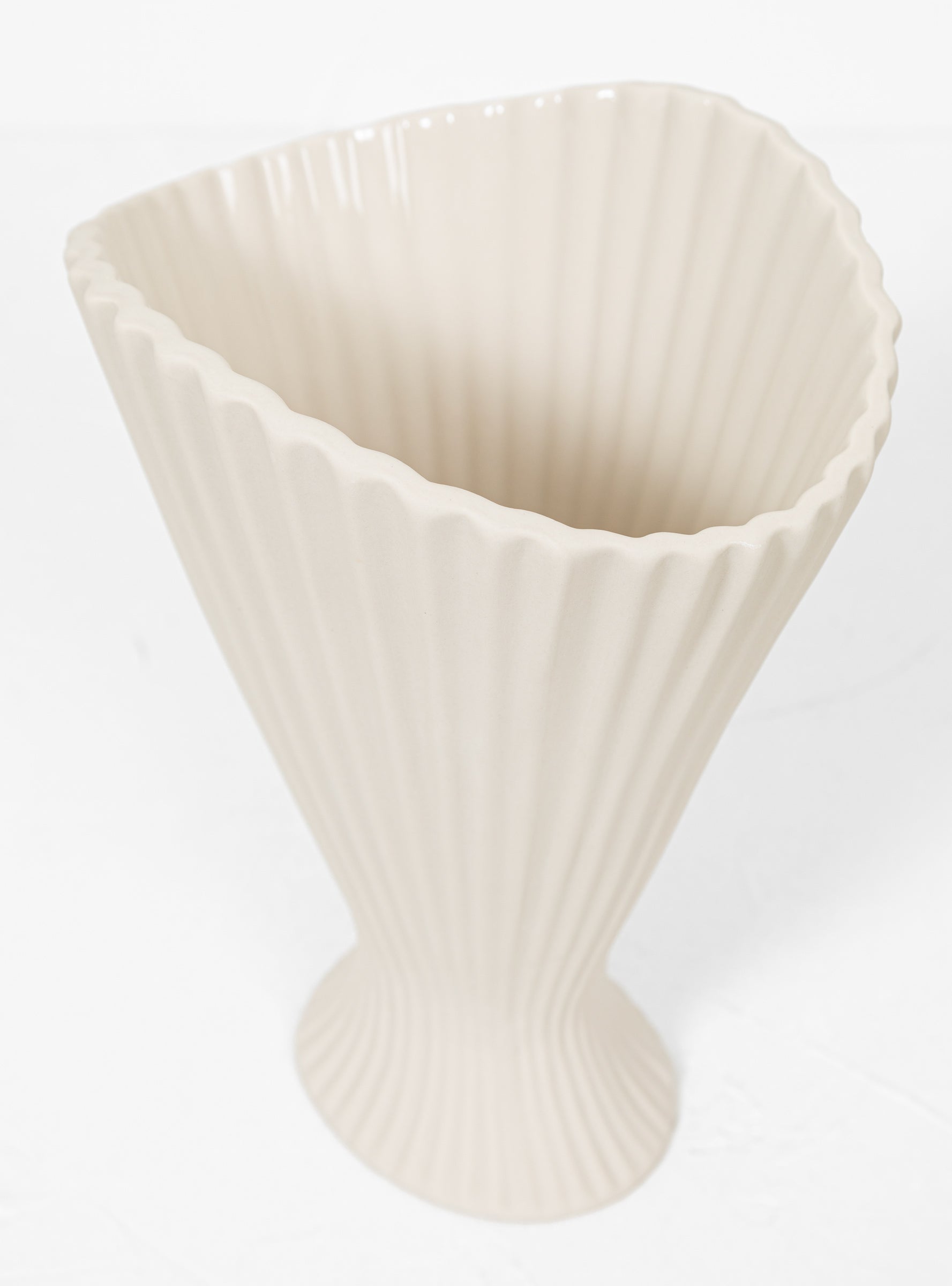  ferm LIVING Fountain Vase Off White