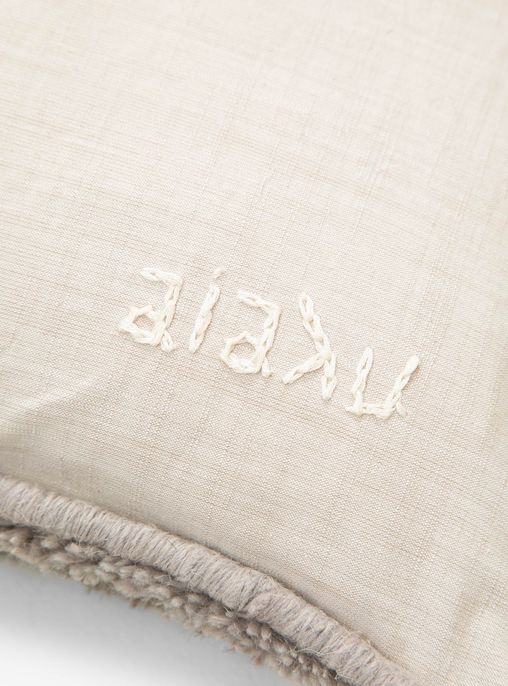  Aiayu Theo Nepal S Cushion Off White