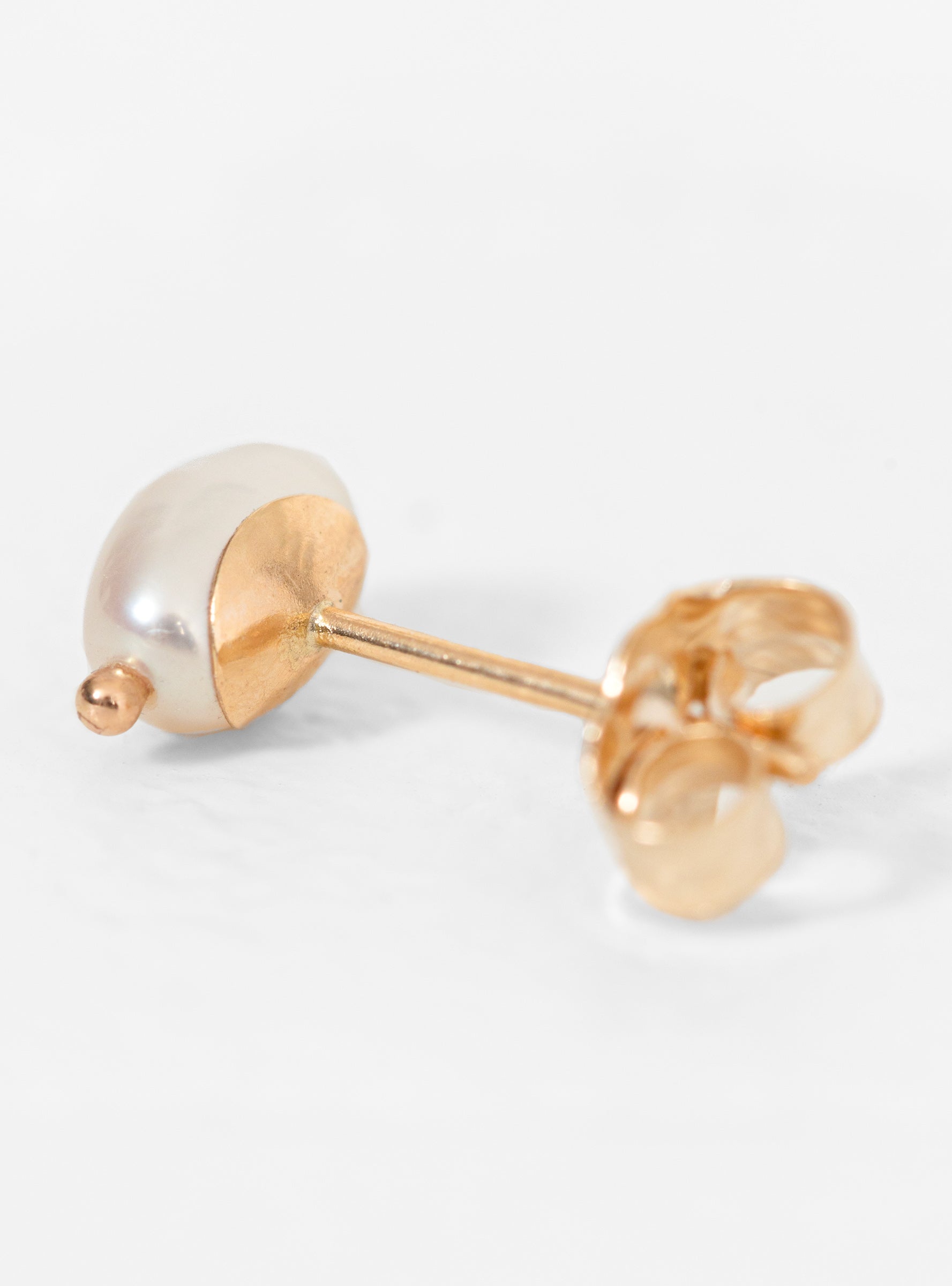  Wwake Irregular Pearl Stud Gold Single Earring