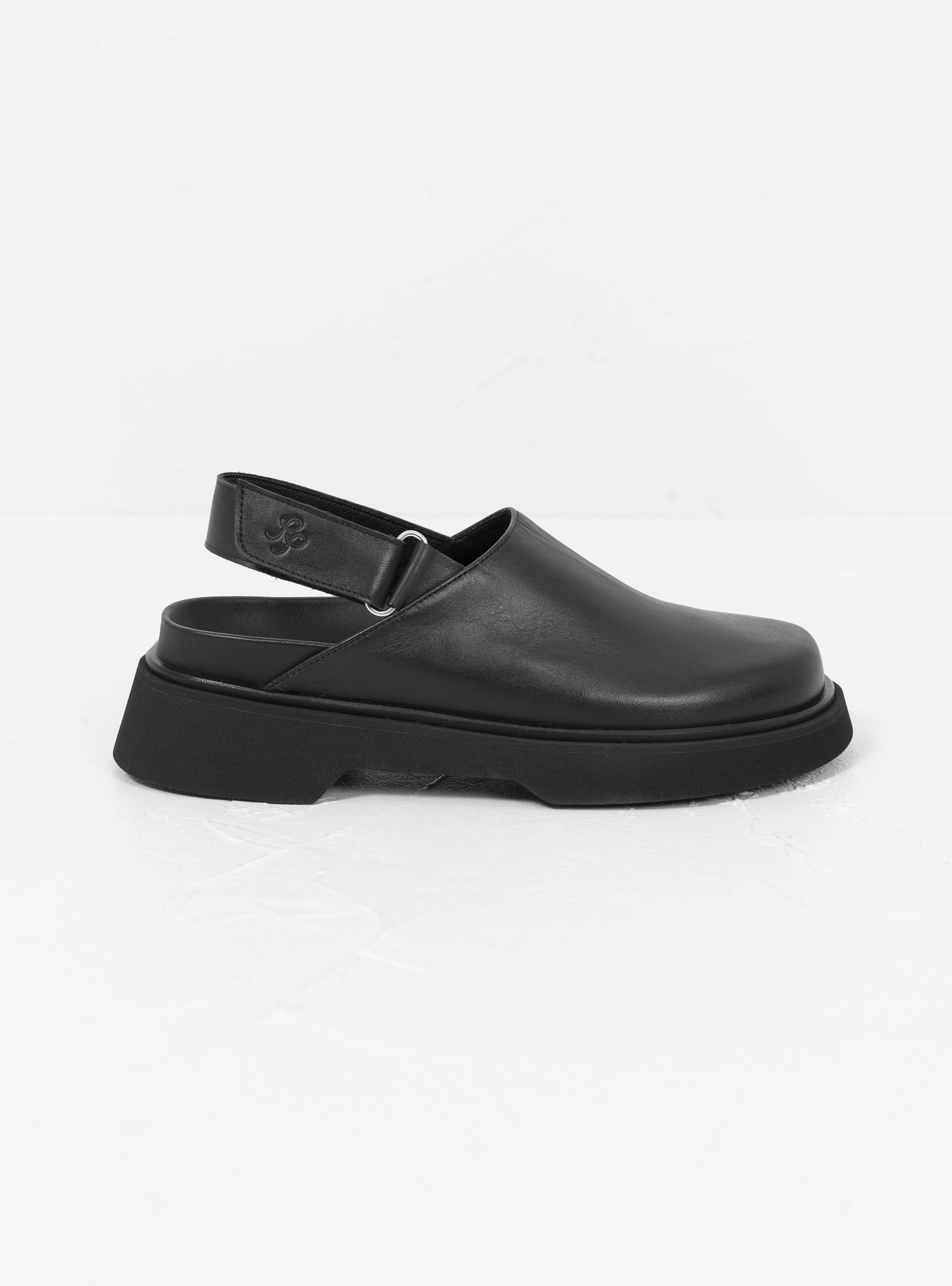  Rejina Pyo Dakota Clogs Black - Size: UK7