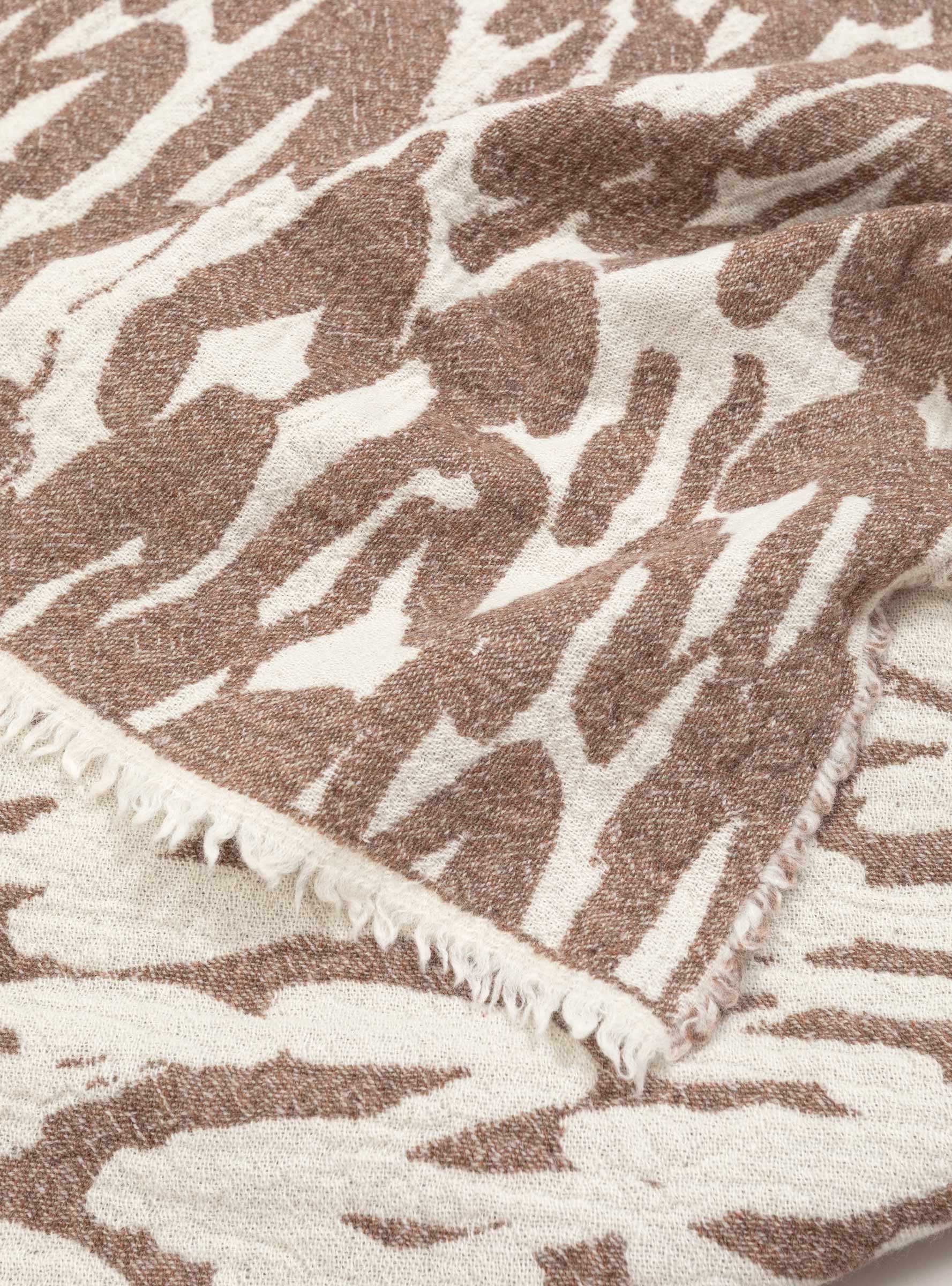  Lapuan Kankurit Jakala Blanket White & Brown