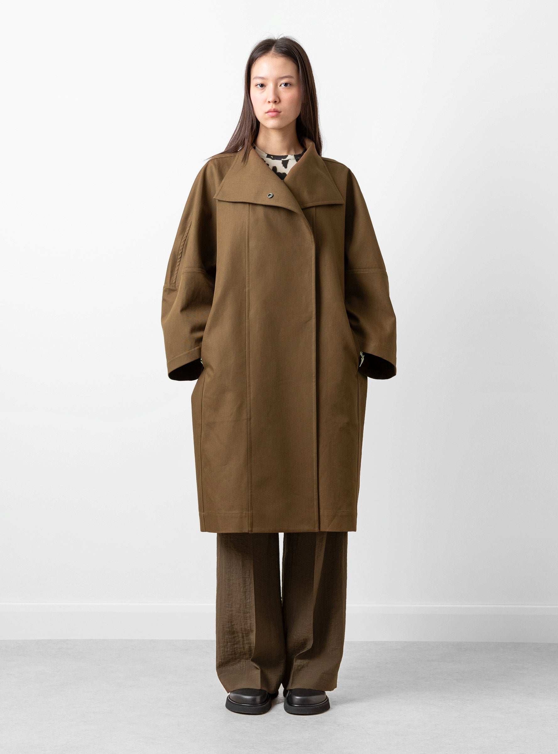  Christian Wijnants Juwan Oversized Coat Mocha - Size: UK8