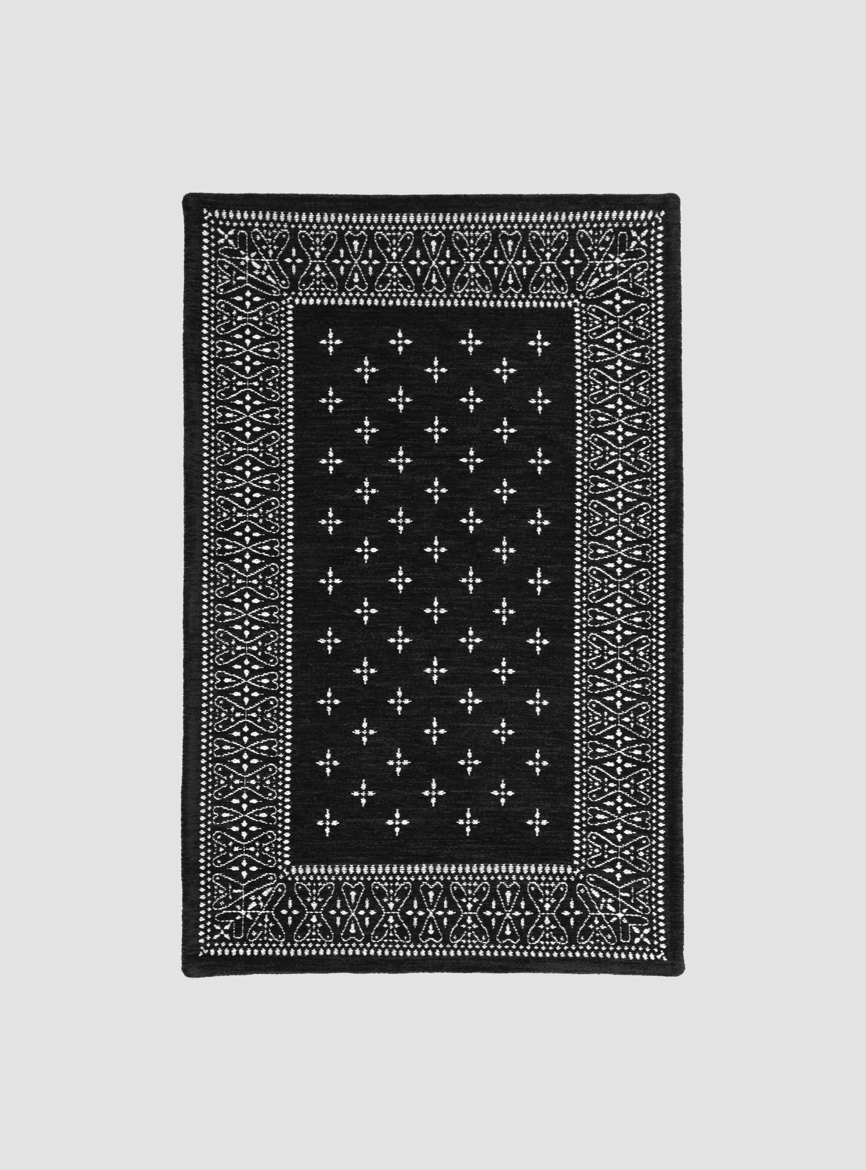  Candy Design & Works Small Cross Bandana Rug Black