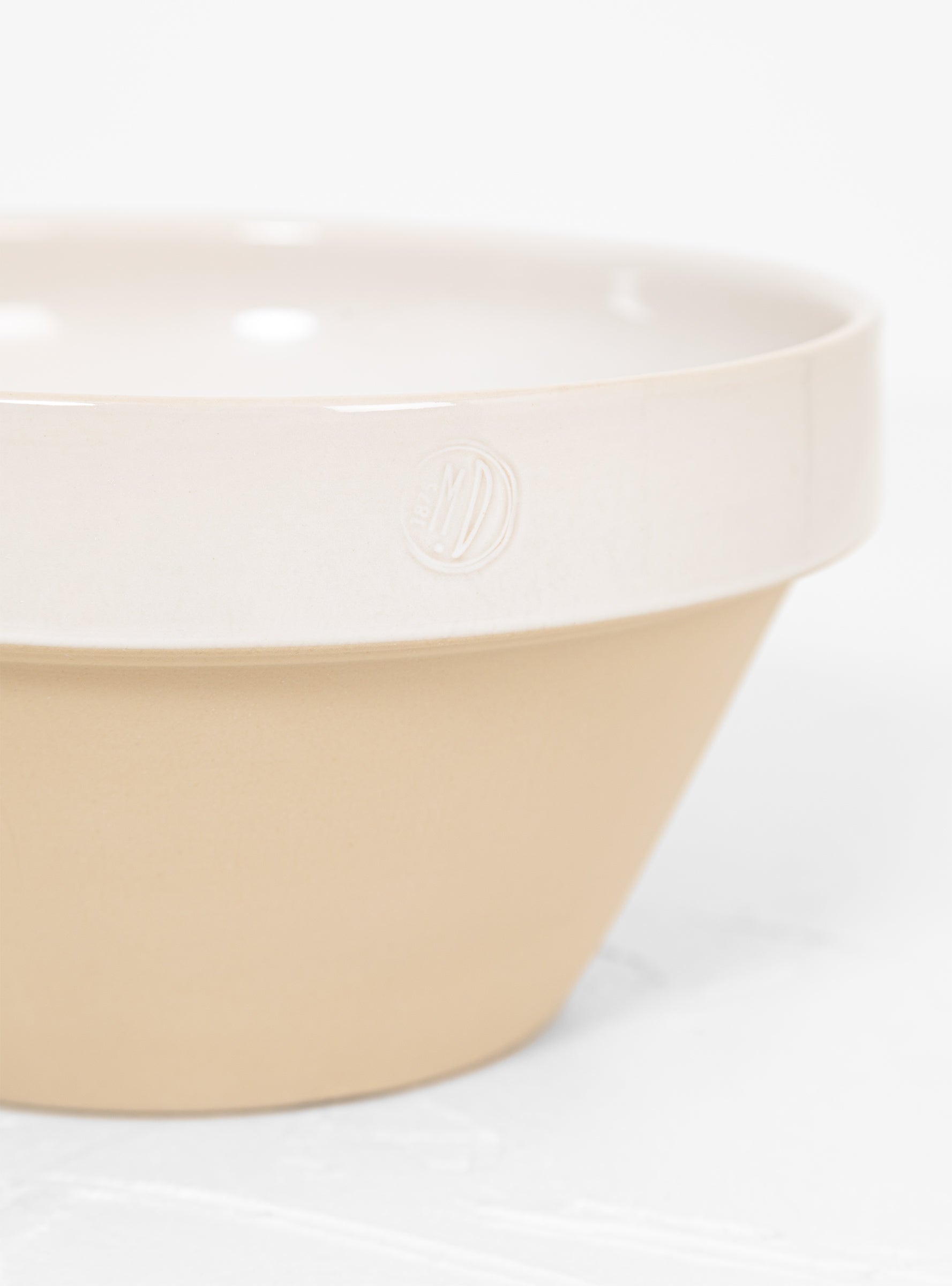  Manufacture de Digoin Bowl With Lip No. 8 White & Natural