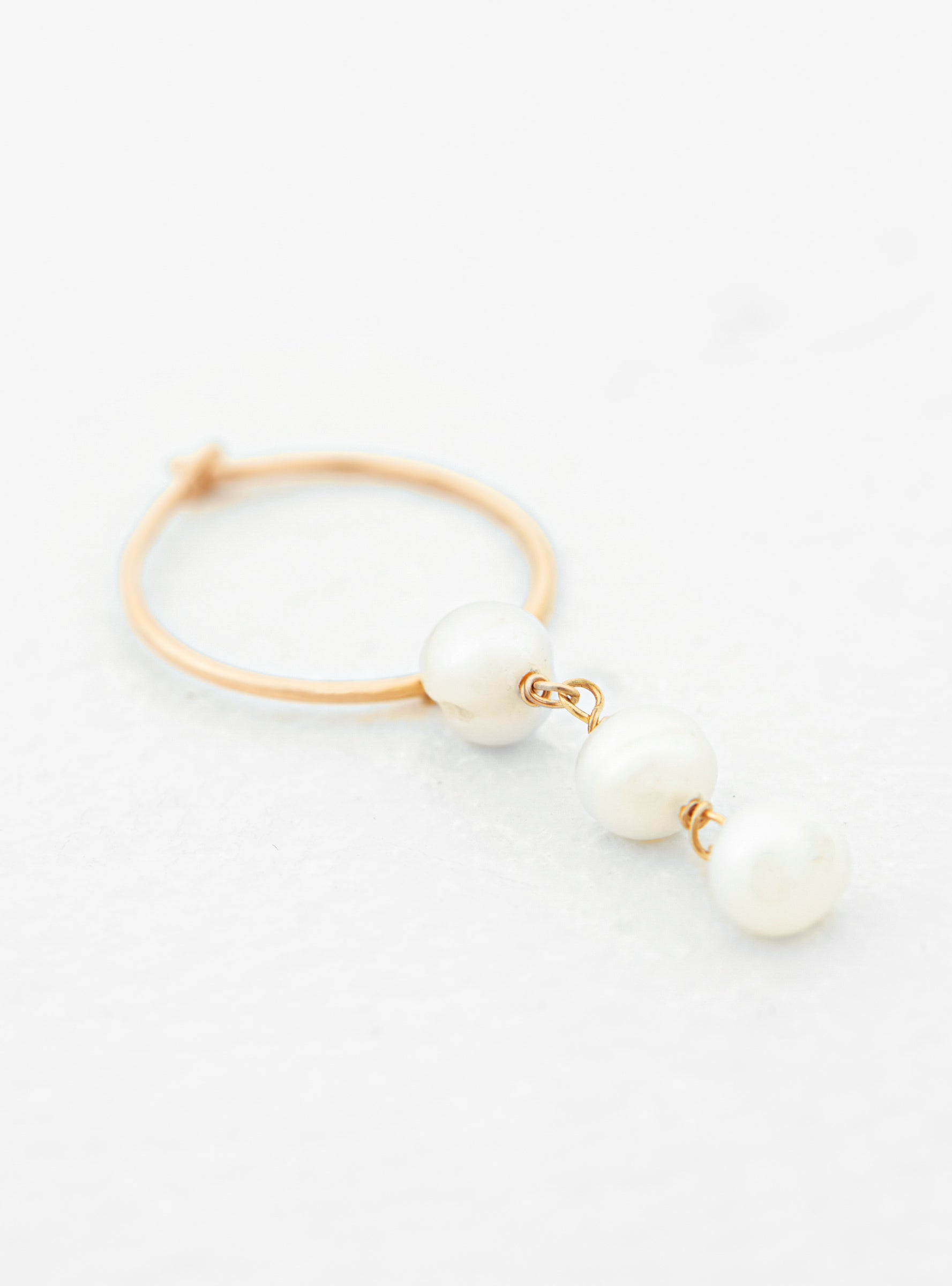  Helena Rohner Pearl 18K Gold Hoop Earrings